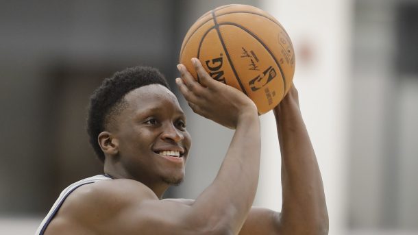 邓卓翔：全队在训练中都非常投入，希望奉献一场精彩的比赛